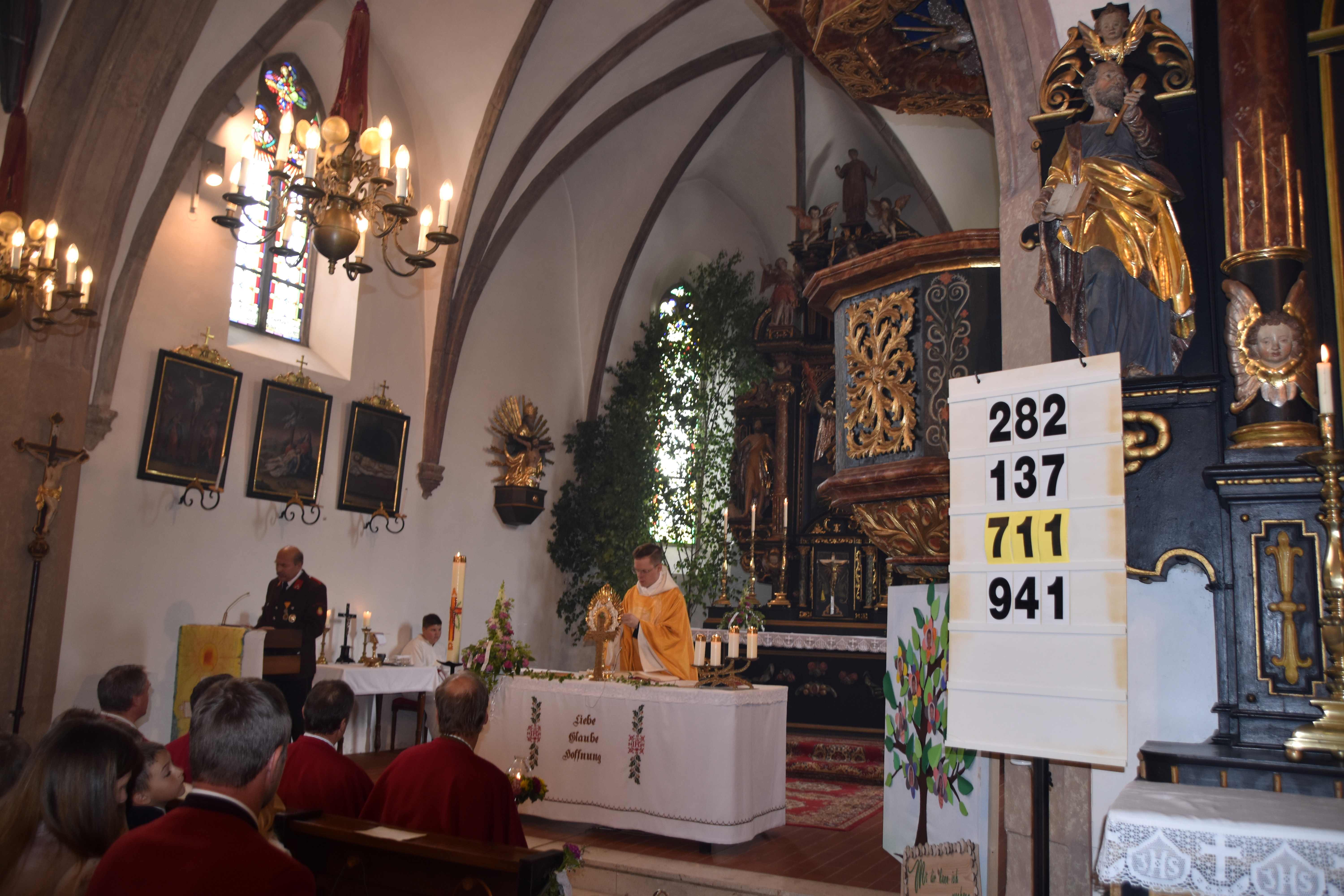 Festlicher Fronleichnamstag in St. Michael