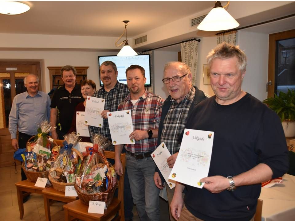 Preisschnapsen2019.jpg - 84.01 kb