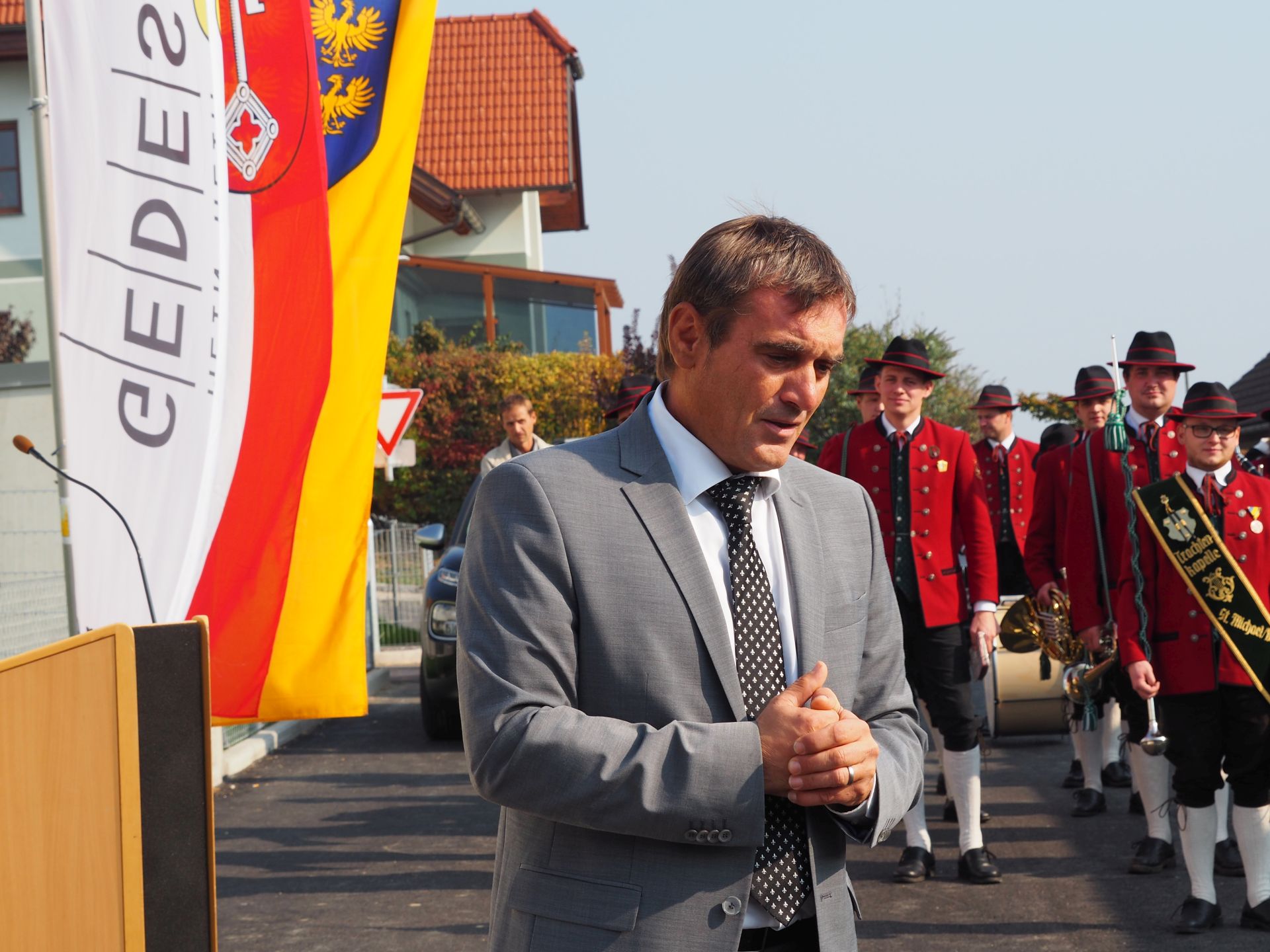 PA190906.JPG - 3.24 MB